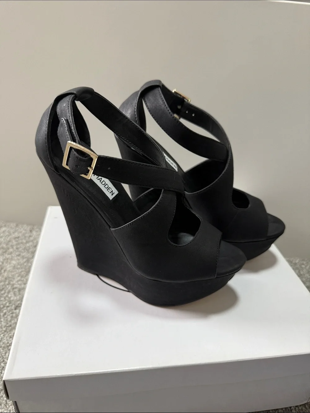 Steve Madden Black Platform Sandals - Xternal